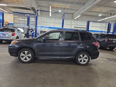 Used 2016 Subaru Forester 2.5i Premium w/ All-Weather Package image 9