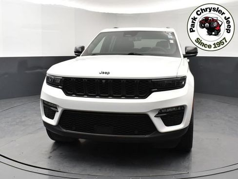 Used 2024 Jeep Grand Cherokee Limited w/ Luxury Tech Group II AWD/4WD image 2