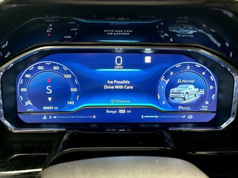 Used 2022 Chevrolet Silverado 1500 LT image 13