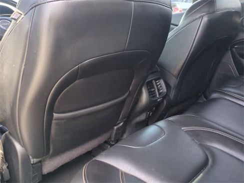 Used 2015 Jeep Cherokee Limited image 17