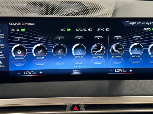 Used 2023 BMW iX xDrive50 w/ Premium Package image 20