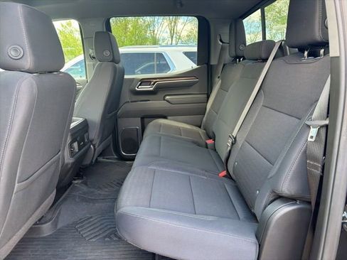 Used 2025 Chevrolet Silverado 1500 RST AWD/4WD image 7