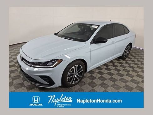 Used 2025 Volkswagen Jetta Sport FWD image 1
