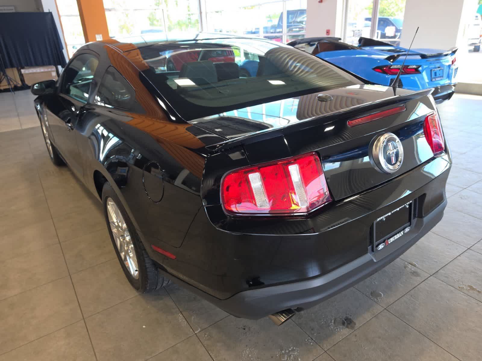 Used 2012 Ford Mustang Premium RWD image 9