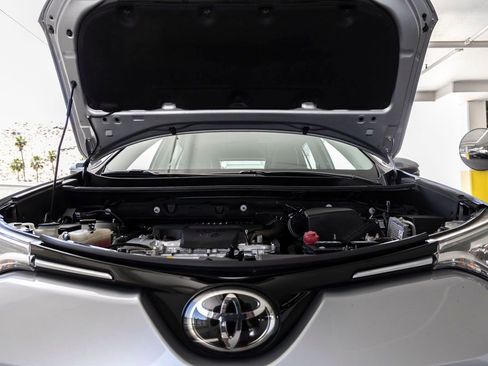 Used 2017 Toyota RAV4 Platinum FWD image 25