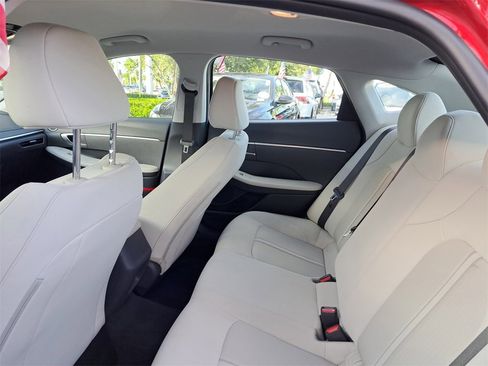 Used 2023 Hyundai Sonata SE image 7