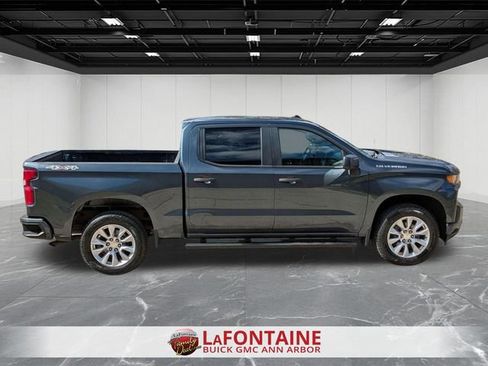 Used 2020 Chevrolet Silverado 1500 Custom w/ Custom Value Package image 6