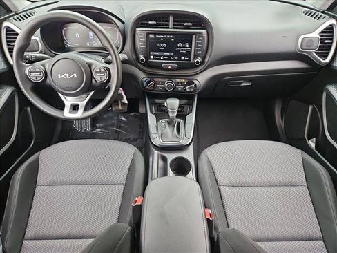 Used 2023 Kia Soul LX FWD image 16