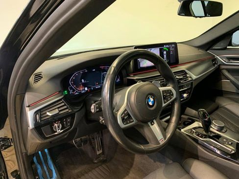 Used 2022 BMW 540i xDrive w/ M Sport Package image 16