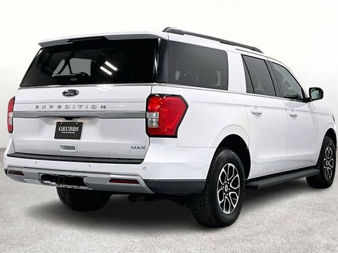 Used 2024 Ford Expedition Max XLT image 2