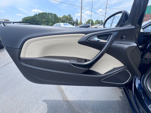 Used 2019 Buick Cascada Premium FWD image 6