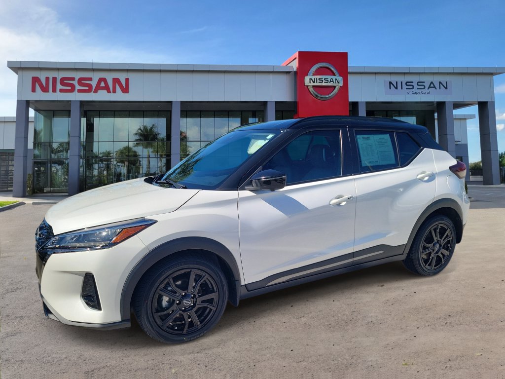 Certified 2023 Nissan Kicks SR w/ SR Premium Package FWD image 6