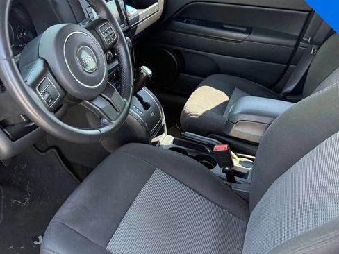 Used 2016 Jeep Patriot Latitude FWD image 5