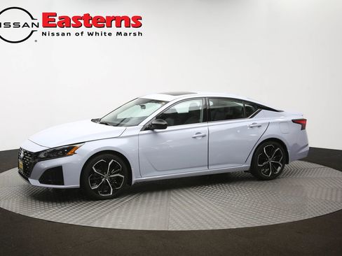 Used 2023 Nissan Altima 2.5 SR w/ SR Premium Package FWD image 57