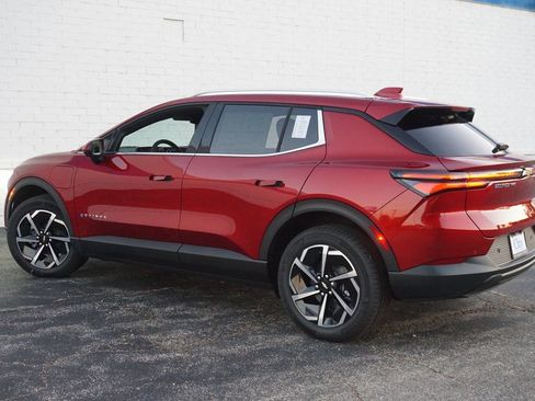 New 2026 Chevrolet Equinox EV LT image 8