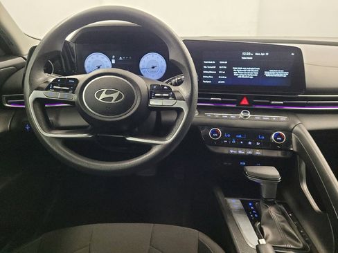 Used 2024 Hyundai Elantra SEL image 22