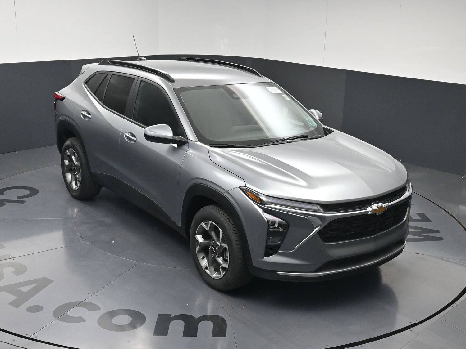 Used 2026 Chevrolet Trax LT FWD image 32