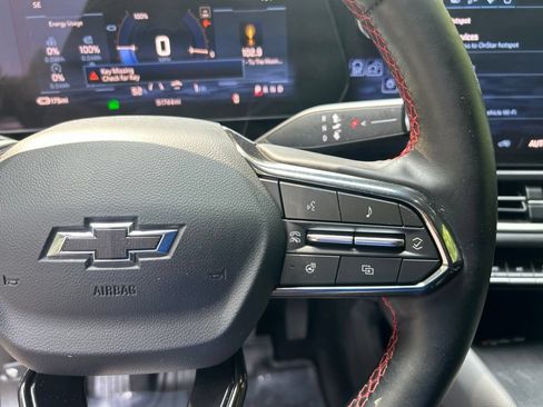 Used 2025 Chevrolet Equinox EV RS FWD image 23