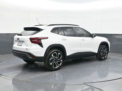 New 2026 Chevrolet Trax RS w/ Sunroof Package FWD image 10