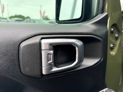 Used 2021 Jeep Wrangler Unlimited Sport AWD/4WD image 11