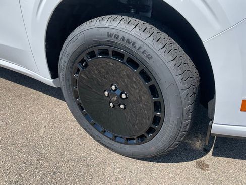 New 2025 Ford Maverick Lobo image 3