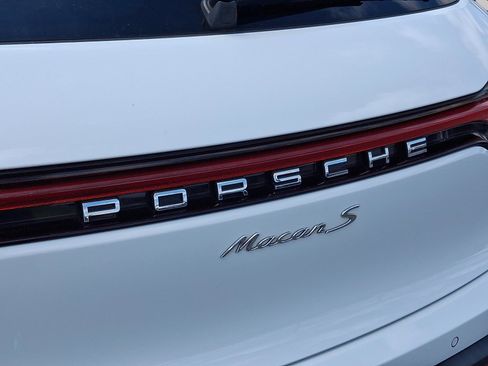 Used 2022 Porsche Macan S AWD/4WD image 30