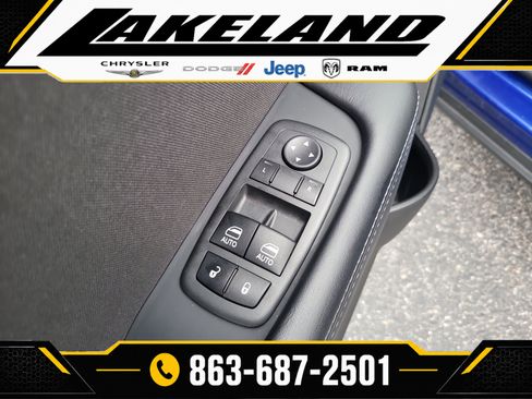 Used 2022 Dodge Challenger R/T Scat Pack w/ Driver Convenience Group RWD image 12