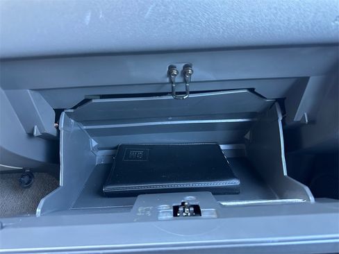 Used 2004 Chevrolet Colorado LS w/ Power Convenience Package image 28