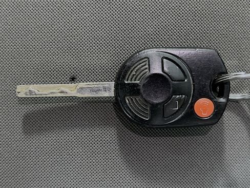 Used 2015 Ford Escape SE image 33