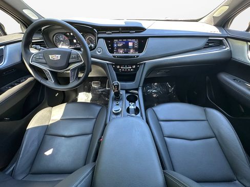 Used 2025 Cadillac XT5 Sportv w/ Technology Package AWD/4WD image 10