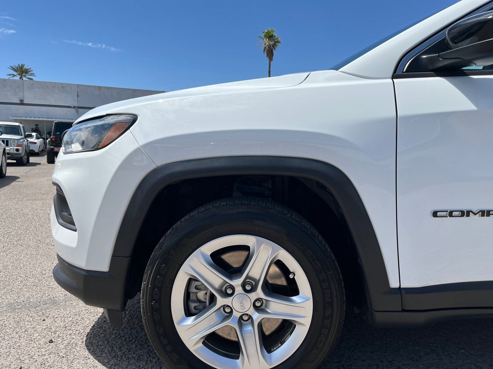 Used 2023 Jeep Compass Latitude AWD/4WD image 10