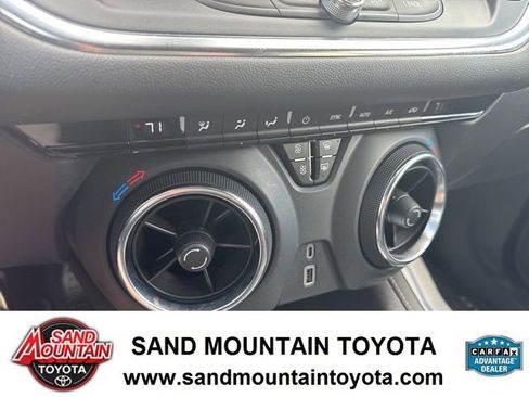 Used 2023 Chevrolet Blazer LT image 21