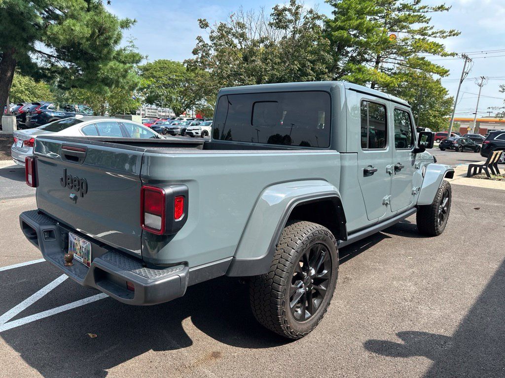 Used 2024 Jeep Gladiator Sport AWD/4WD image 6
