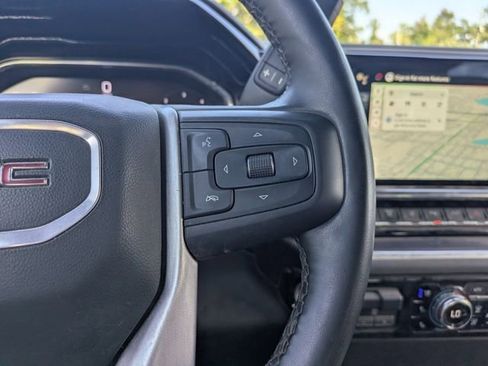 Used 2025 GMC Sierra 2500 SLT w/ SLT Premium Package image 32