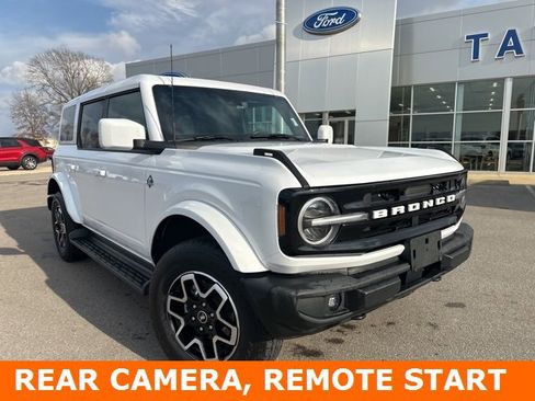 Used 2025 Ford Bronco Outer Banks image 3
