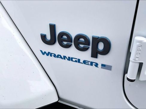 Used 2024 Jeep Wrangler Unlimited w/ Technology Group AWD/4WD image 31