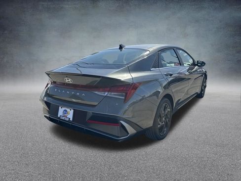 New 2026 Hyundai Elantra SEL Sport Premium FWD image 5