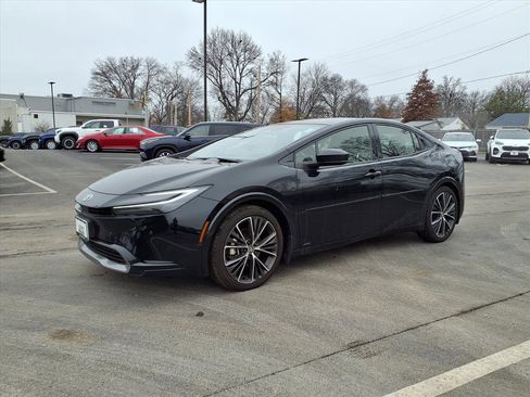 Used 2024 Toyota Prius XLE image 37