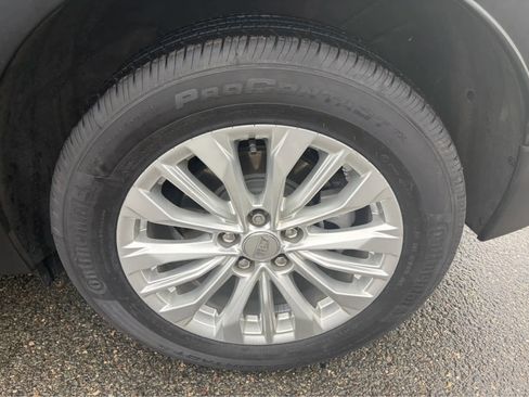 Used 2024 Cadillac XT4 Luxury w/ Cold Weather Package AWD/4WD image 28