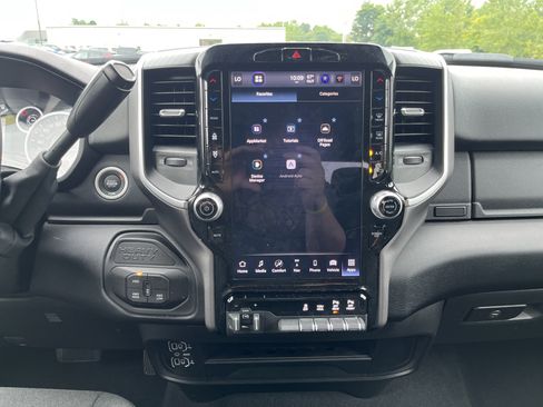 Used 2026 RAM 2500 Big Horn AWD/4WD image 8