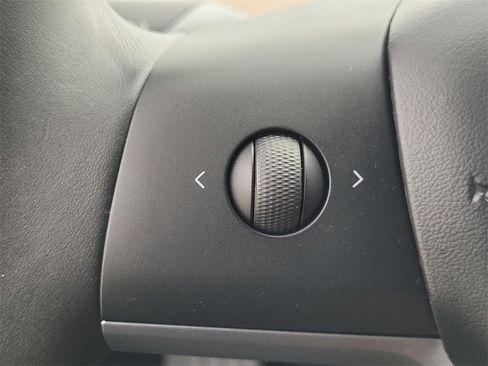 Used 2018 Tesla Model 3 Long Range image 23