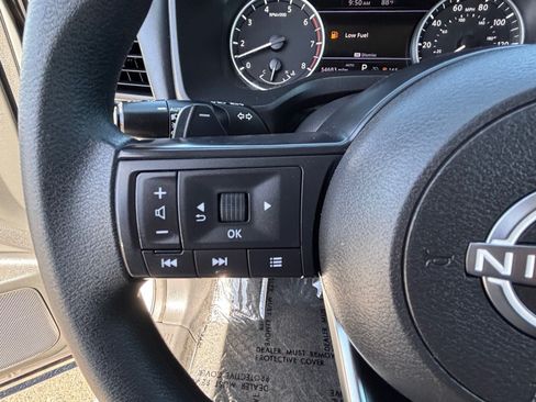 Used 2024 Nissan Rogue S AWD/4WD image 24