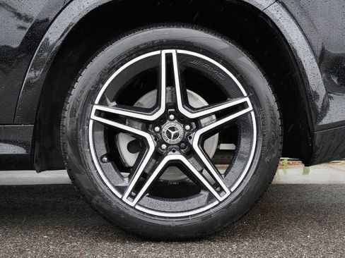 Used 2024 Mercedes-Benz GLS 450 4MATIC image 35