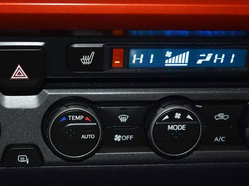 Used 2019 Toyota Tacoma TRD Sport image 17