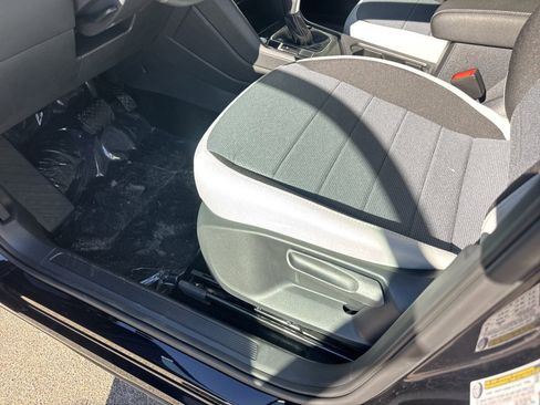 New 2026 Volkswagen Taos S image 14