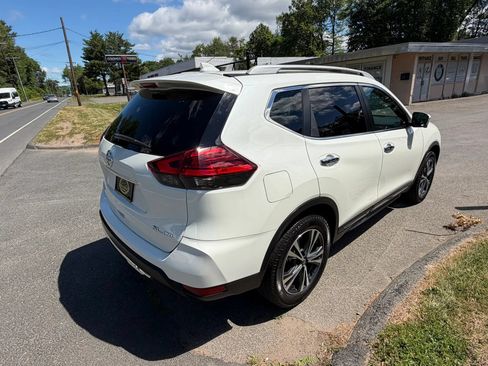 Used 2017 Nissan Rogue SL w/ SL Premium Package AWD/4WD image 4