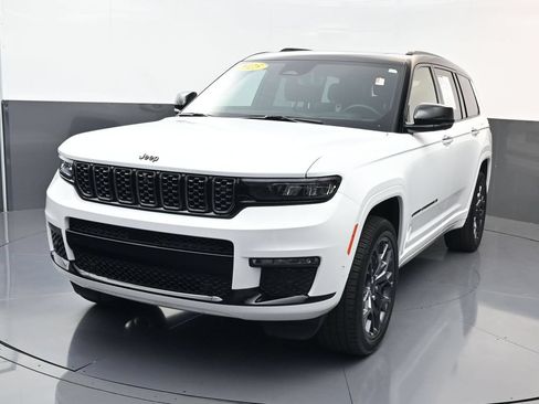 Used 2025 Jeep Grand Cherokee L Summit AWD/4WD image 7
