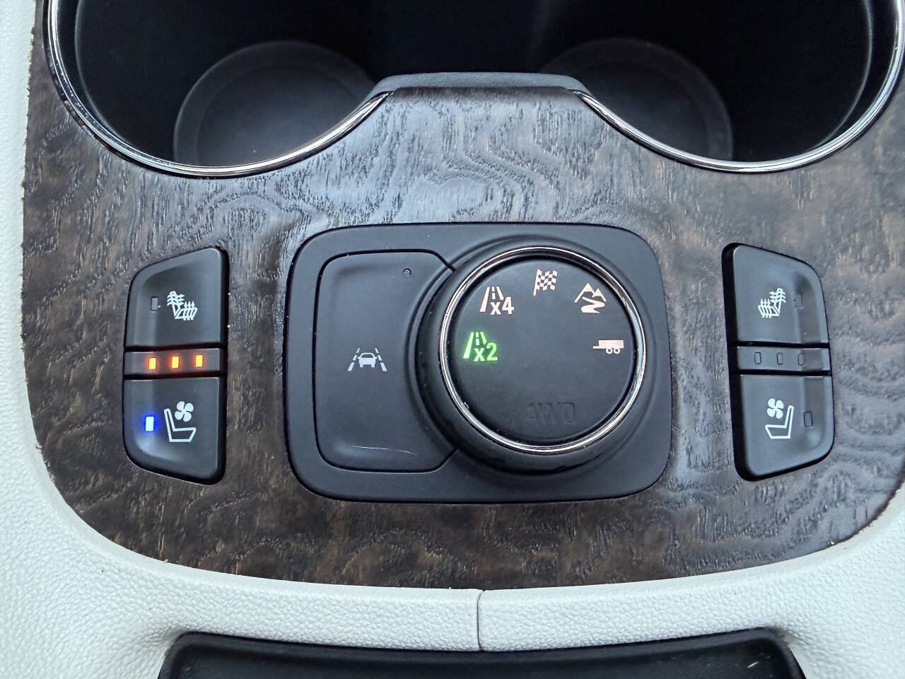 Used 2020 GMC Acadia Denali w/ Trailering Package AWD/4WD image 32
