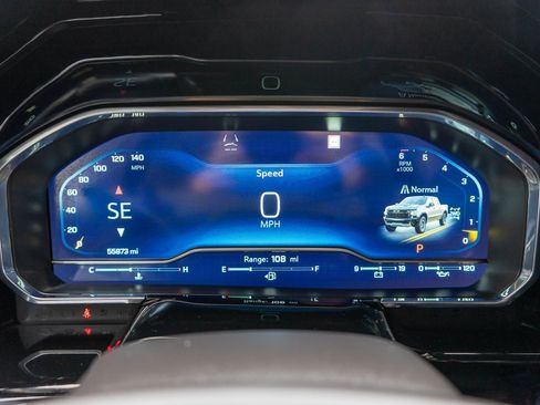 Used 2022 Chevrolet Silverado 1500 ZR2 w/ Technology Package image 23