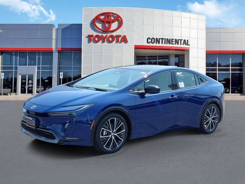 New 2027 Toyota Prius XLE FWD image 3